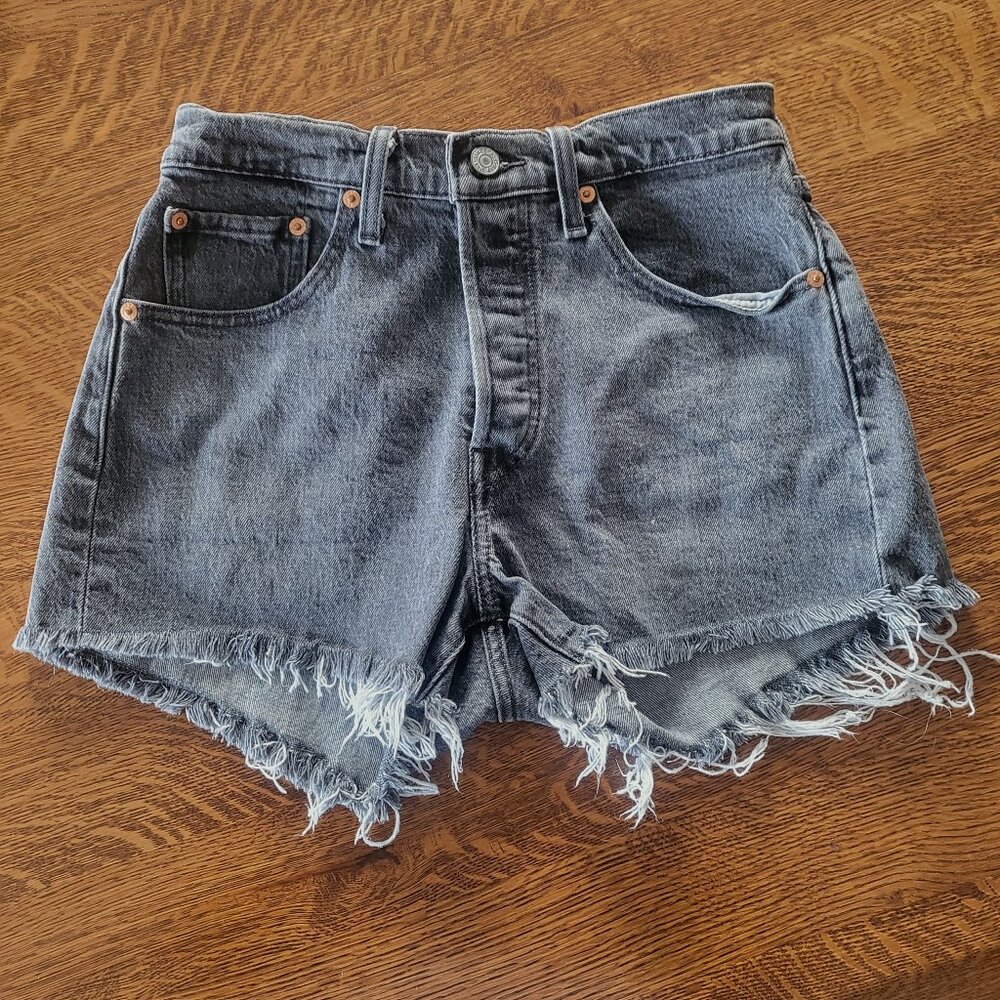 Levi’s Premium Denim 501 Cut off Shorts Size 27
